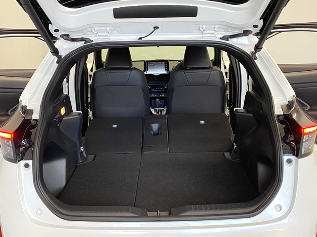 ヤリスクロス6セット売りです ヤリスクロス6セット売りです ヤリスクロス トヨタ」の人気商品