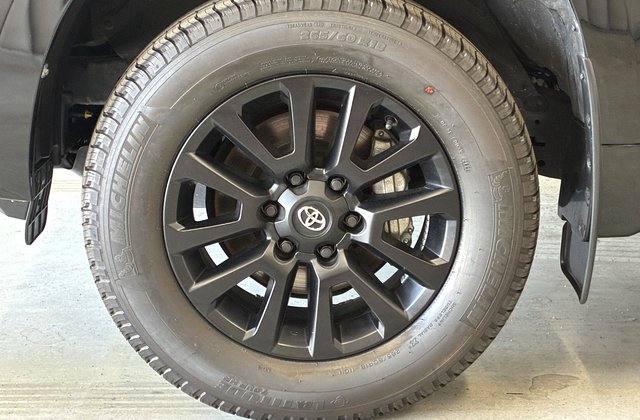 トヨタランドクルーザープラドTX Lパッケージ マットブラックエディション