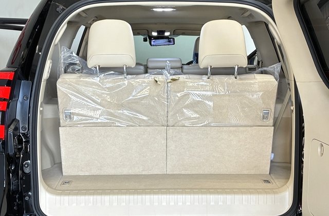 トヨタランドクルーザープラドTX Lパッケージ マットブラックエディション