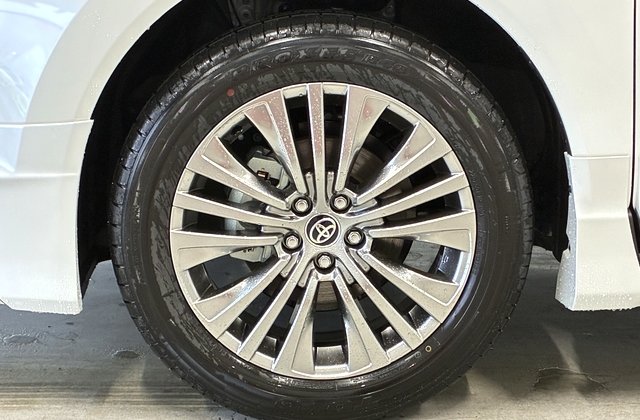 トヨタハリアーハイブリッドZ レザーパッケージ