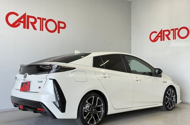トヨタプリウスプラグインハイブリッドS GRスポーツ