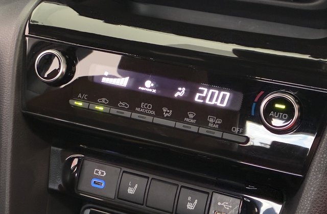 トヨタヤリスクロスハイブリッドZ アドベンチャー
