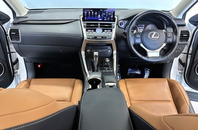レクサスNX300h Iパッケージ