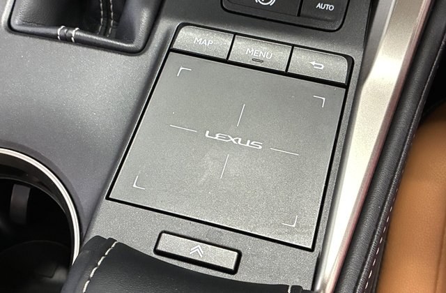 レクサスNX300h Iパッケージ