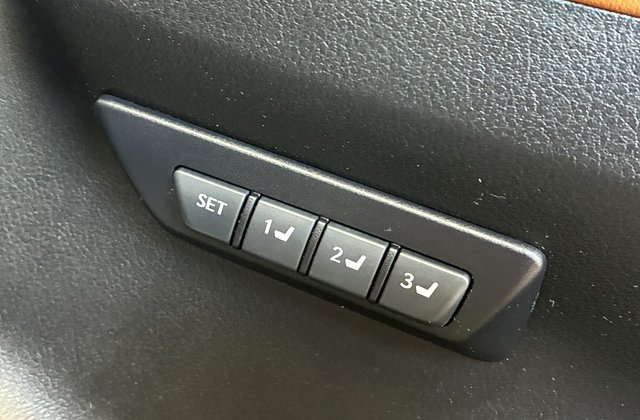 レクサスNX300h Iパッケージ