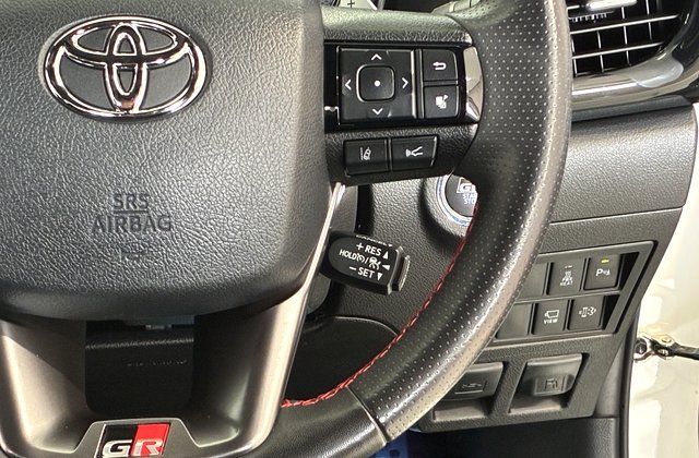 トヨタハイラックスZ GRスポーツ
