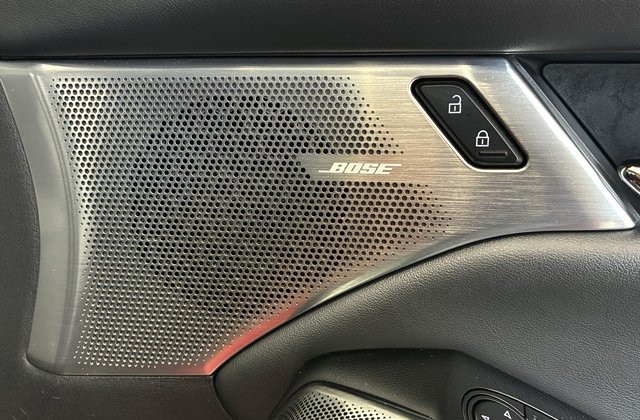 マツダMAZDA3ファストバック20S Lパッケージ