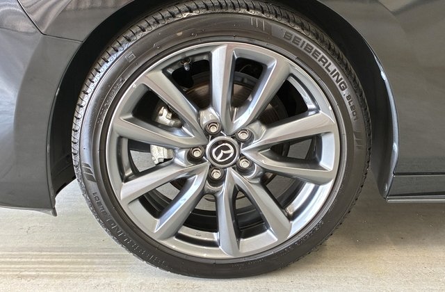 マツダMAZDA3ファストバック20S Lパッケージ