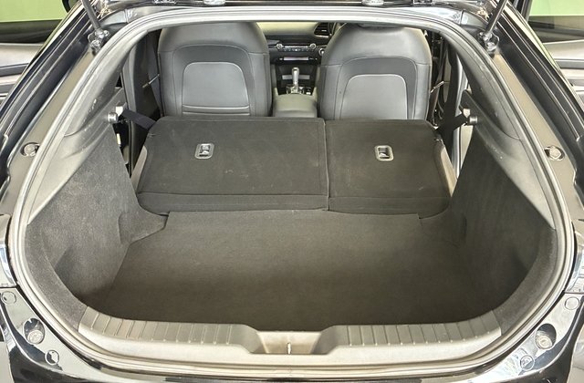 マツダMAZDA3ファストバック20S Lパッケージ
