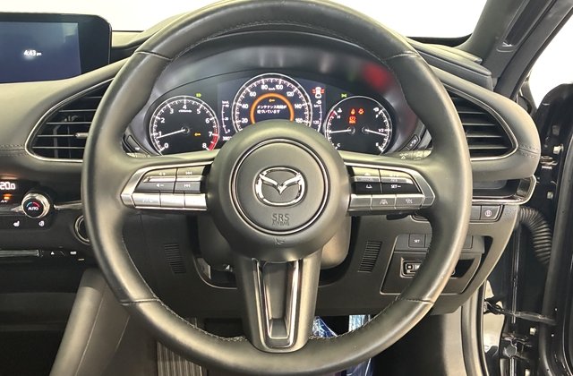 マツダMAZDA3ファストバック20S Lパッケージ