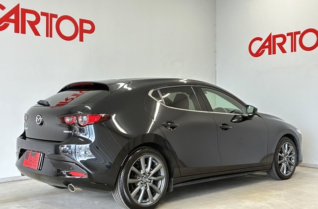 マツダMAZDA3ファストバック20S Lパッケージ