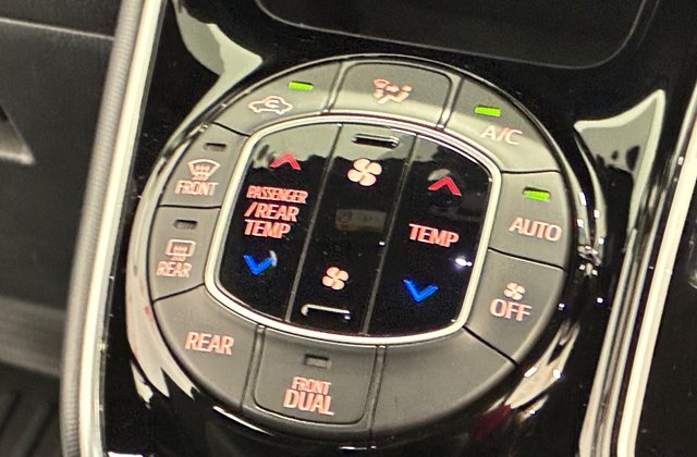 トヨタヴォクシーZS 煌 III
