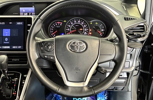 トヨタヴォクシーZS 煌 III