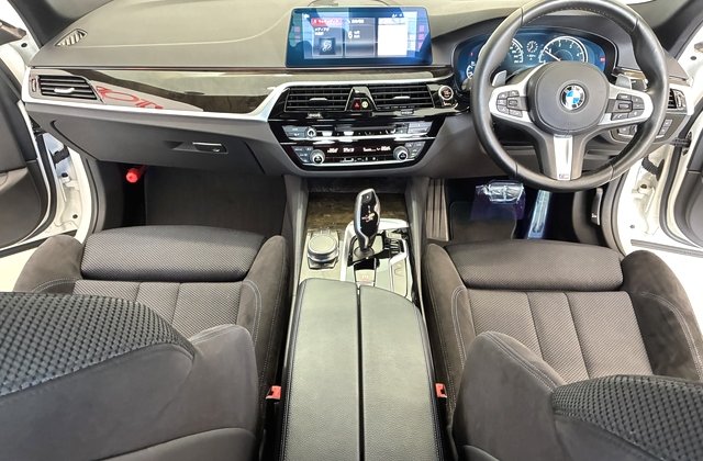 BMW5シリーズ523d Mスポーツ