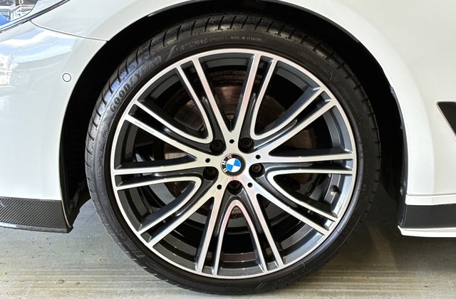 BMW5シリーズ523d Mスポーツ