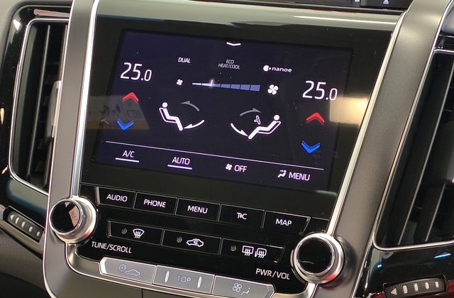 トヨタクラウンハイブリッドRS アドバンス
