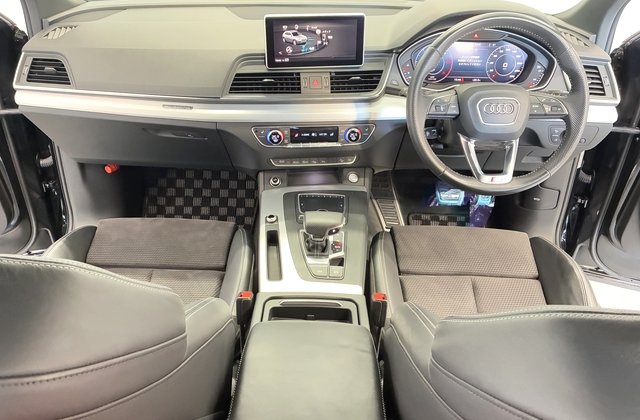 アウディQ5TDI クワトロスポーツ Sラインパッケージ