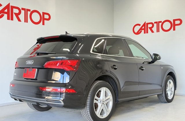 アウディQ5TDI クワトロスポーツ Sラインパッケージ