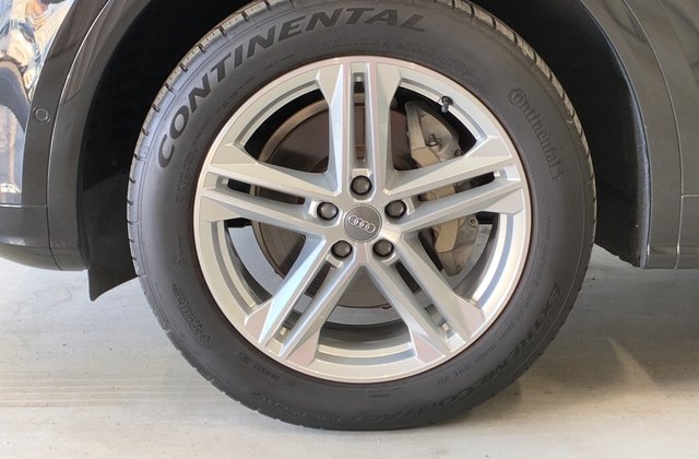 アウディQ5TDI クワトロスポーツ Sラインパッケージ