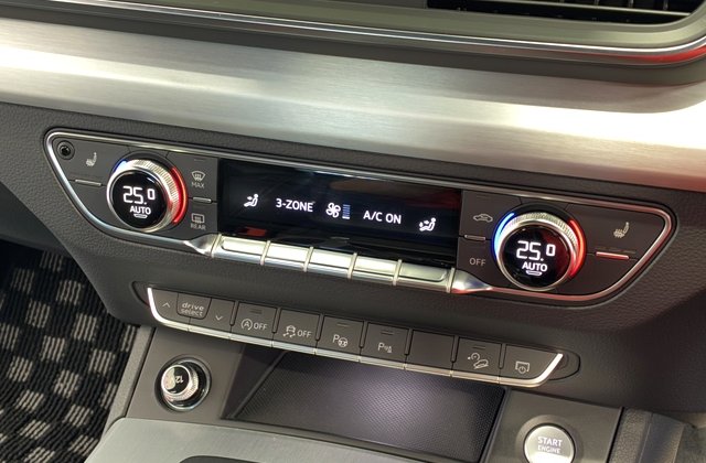 アウディQ5TDI クワトロスポーツ Sラインパッケージ