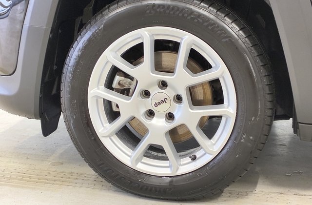 ジープレネゲードリミテッド