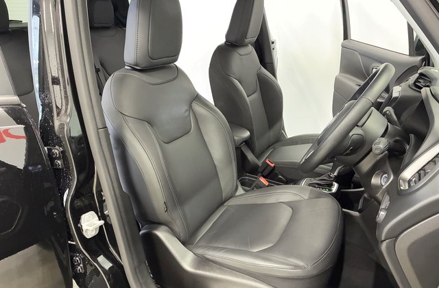 ジープレネゲードリミテッド