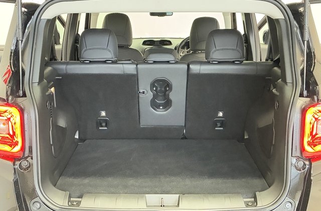 ジープレネゲードリミテッド