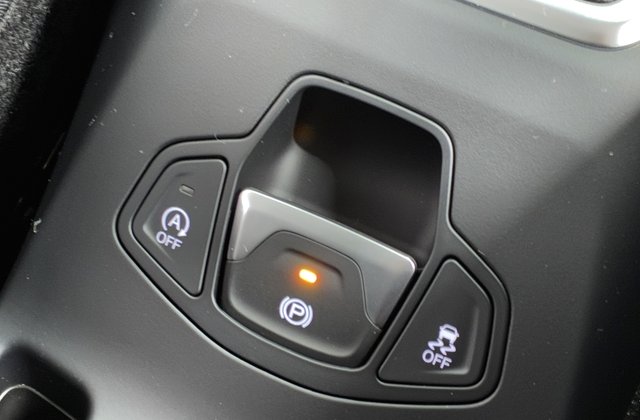 ジープレネゲードリミテッド