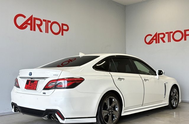 トヨタクラウンハイブリッドRS