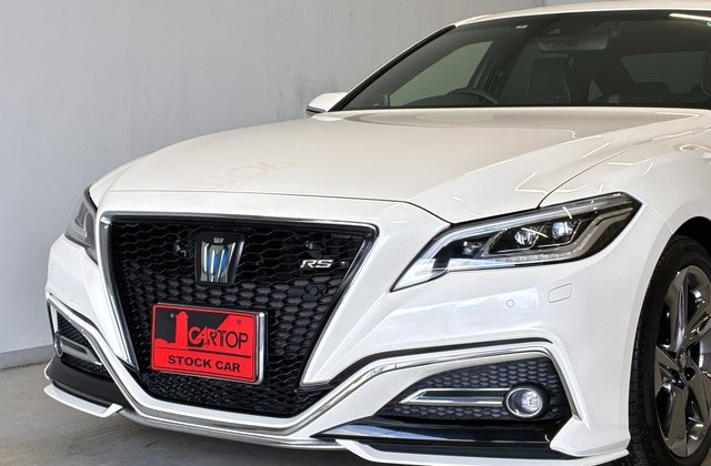 トヨタクラウンハイブリッドRS