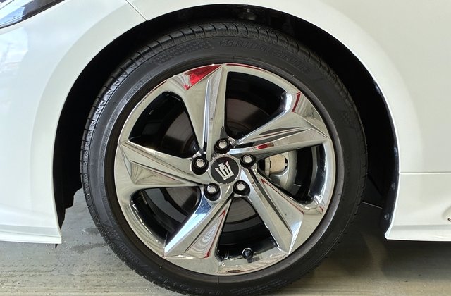 トヨタクラウンハイブリッドRS