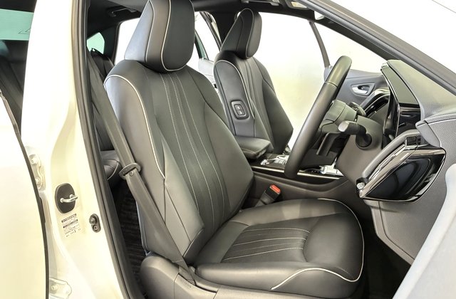 トヨタクラウンハイブリッドRS