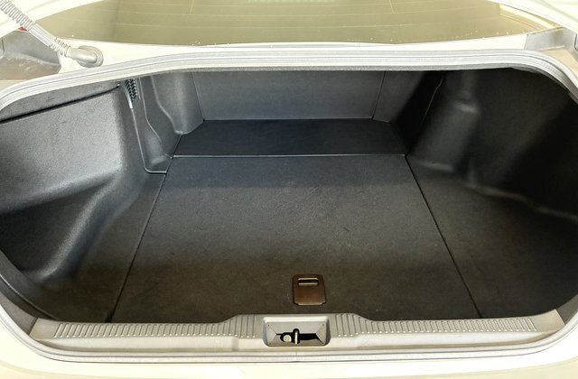 トヨタクラウンハイブリッドRS