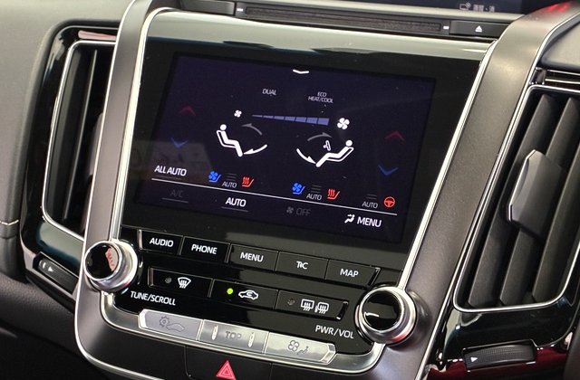 トヨタクラウンハイブリッドRS