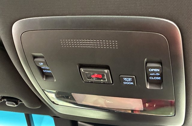 トヨタクラウンハイブリッドRS