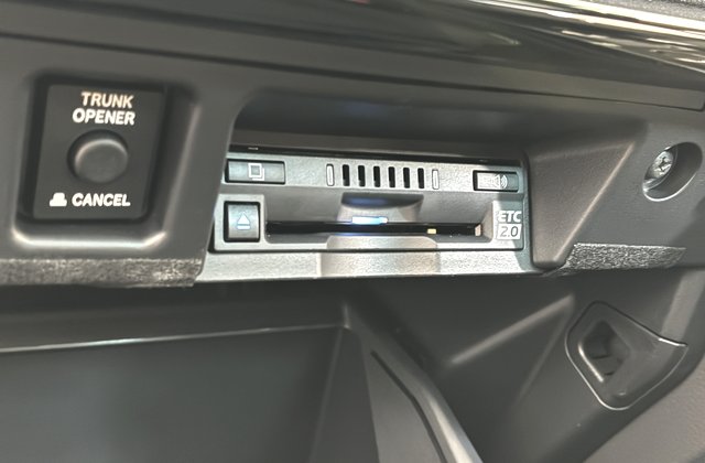 トヨタクラウンハイブリッドRS