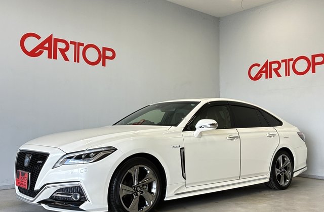 トヨタクラウンハイブリッドRS