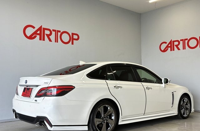 トヨタクラウンハイブリッドRS