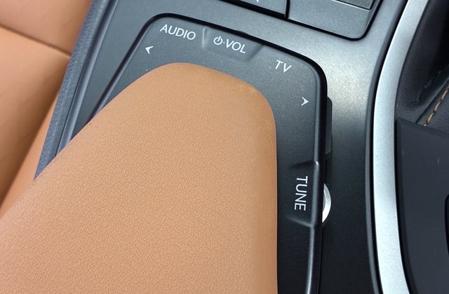 レクサスUX200 バージョンC