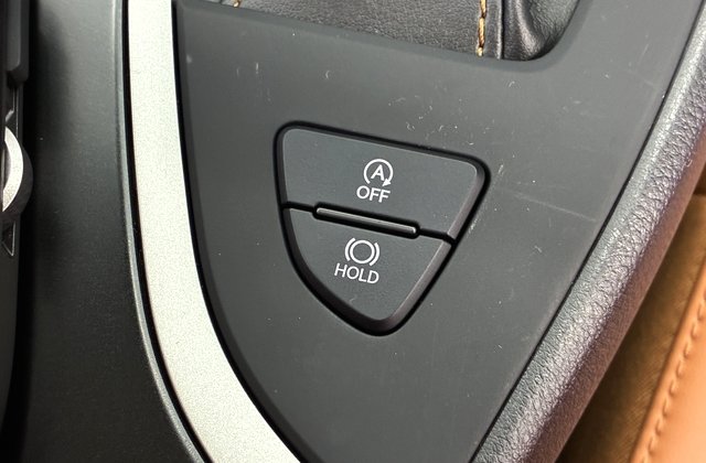 レクサスUX200 バージョンC