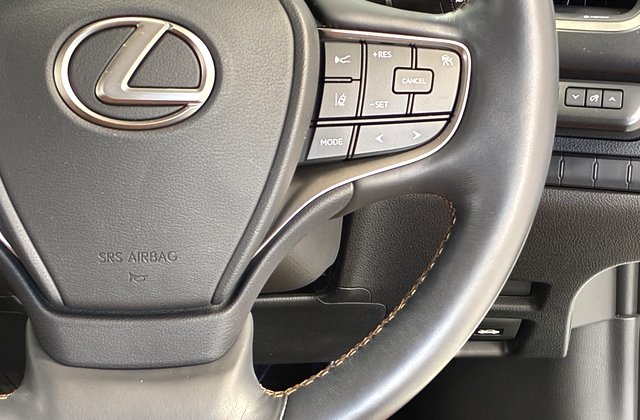 レクサスUX200 バージョンC