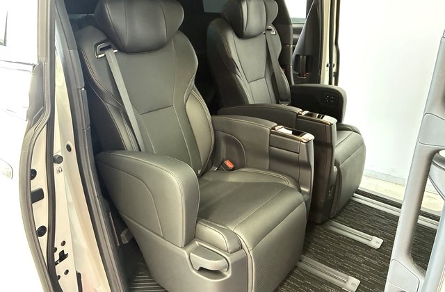 トヨタアルファードハイブリッドZ