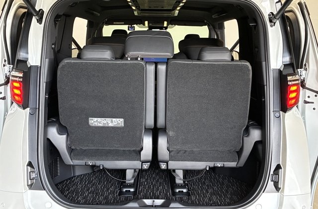 トヨタアルファードハイブリッドZ