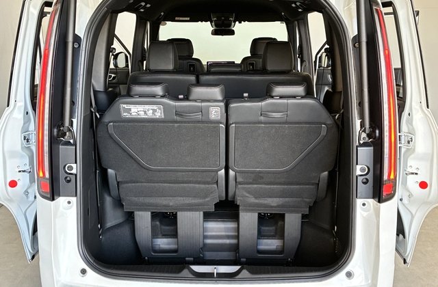 ホンダステップワゴンe:HEV スパーダ