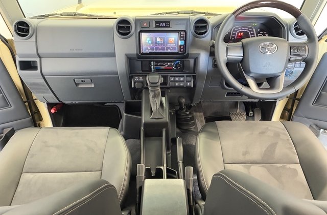 トヨタランドクルーザー70ワゴン AX