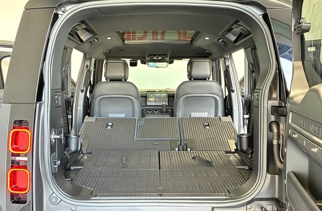 ランドローバーディフェンダー110アーバンナイト’22