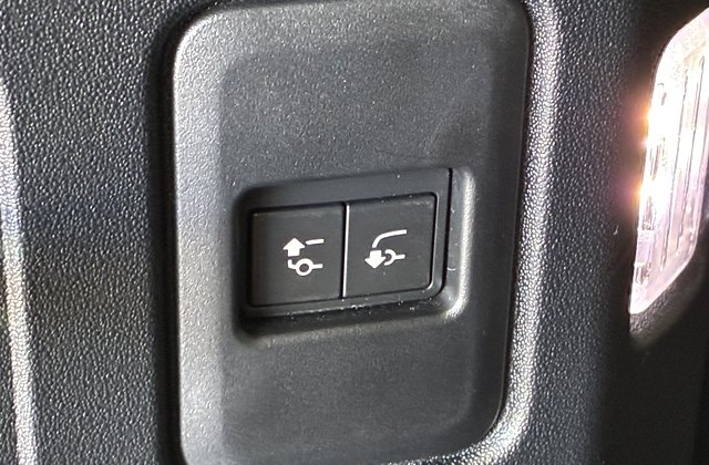 ランドローバーディフェンダー110アーバンナイト’22