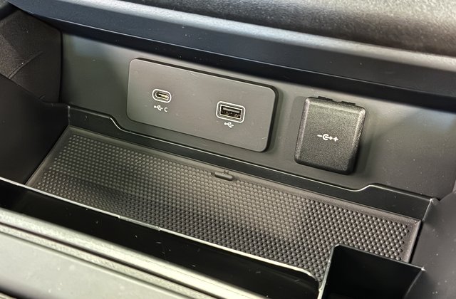 ランドローバーディフェンダー110アーバンナイト’22