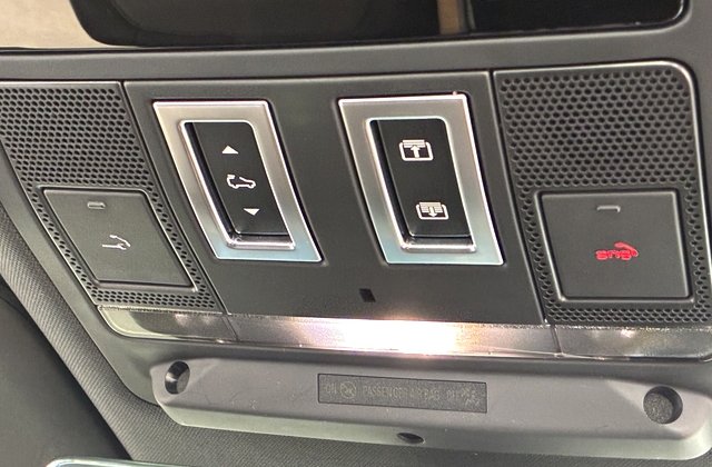 ランドローバーディフェンダー110アーバンナイト’22