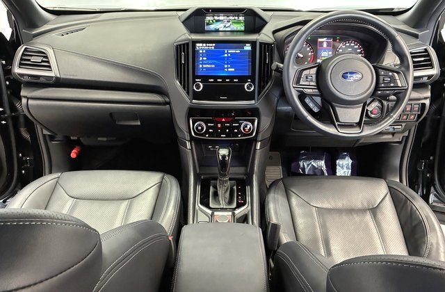 スバルフォレスターSTIスポーツ ブラックインテリアセレクション